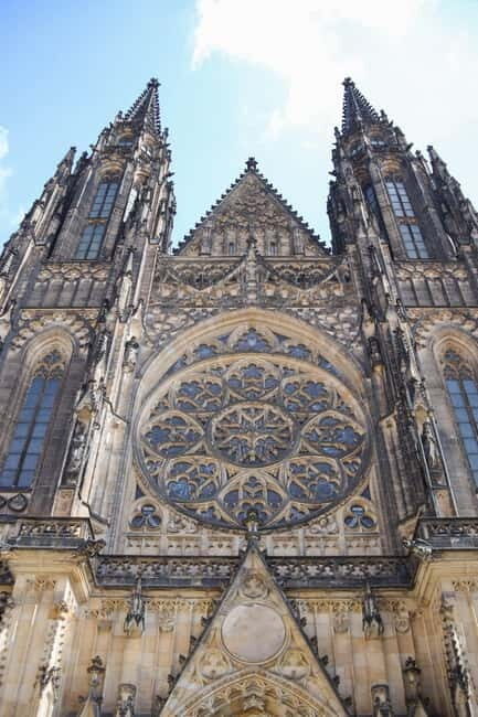Private Tour - Prague Castle, Cathedral & Strahov Monastery - Discovering Prague Castle and Its Surroundings