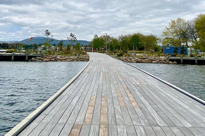 Private Tour Rotorua + Blue springs + WaiOtapu + Redwood forest - FAQs