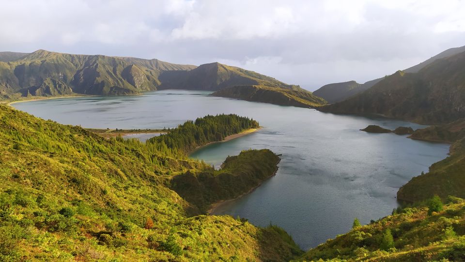 Private Tour South & North Coast Views - Island Exploration