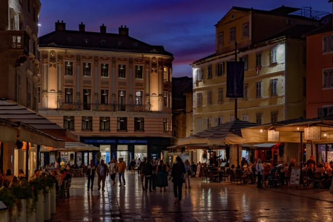 Private Tour: Split by Night - Taking in Mediterranean Atmosphere
