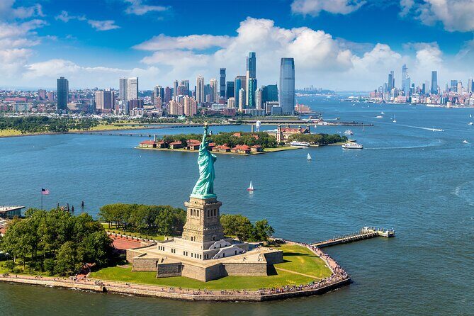Private Tour Statue of Liberty and Ellis Island - A Closer Look at the Tour Itinerary