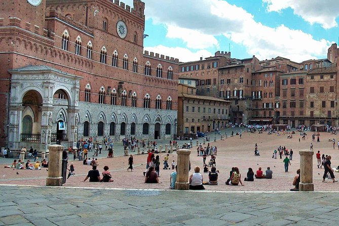Private Tour Tastes of Tuscany: Pisa, Siena, San Gimignano and Chianti - Charming San Gimignano