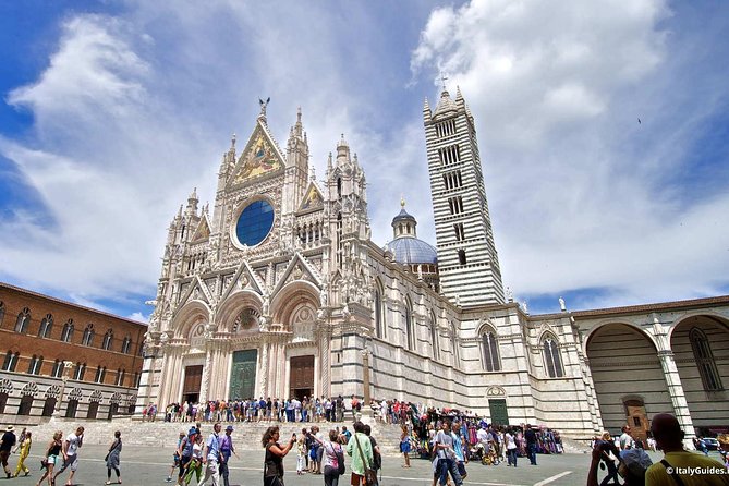 Private Tour Tastes of Tuscany: Pisa, Siena, San Gimignano and Chianti - Exploring Chianti Vineyards