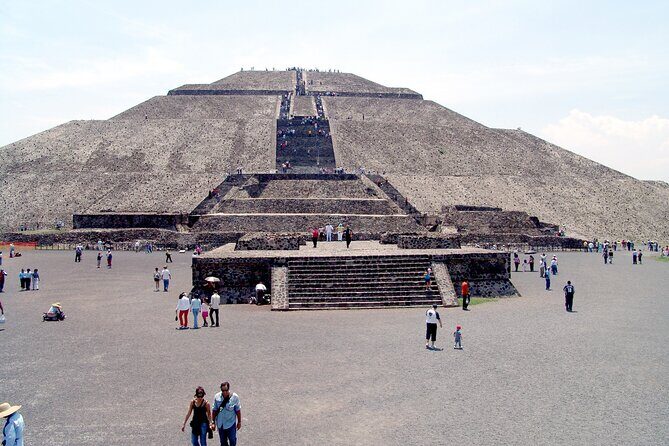 Private Tour: Teotihuacan Pyramids and Shrine of Guadalupe with lunch - Who Will Appreciate This Tour?