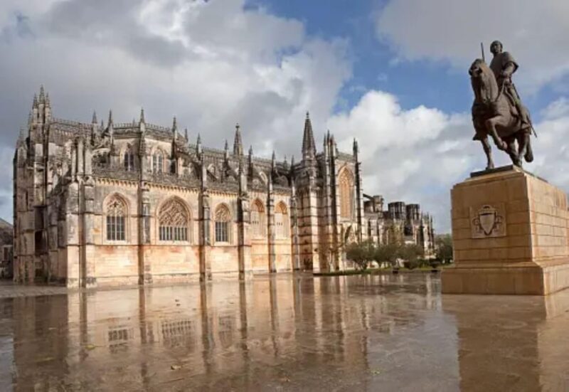 Private Tour to Fátima, Batalha, Nazaré, and Óbidos (10 hours) - An In-Depth Look at the Itinerary