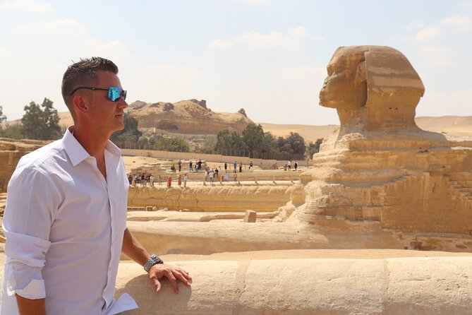Private Tour to Giza Pyramids With Professional Photographer - Meeting and Pickup Information