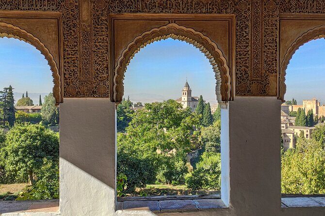 Private tour to Granada from Seville with visit to the Alhambra - An In-Depth Look at the Tour