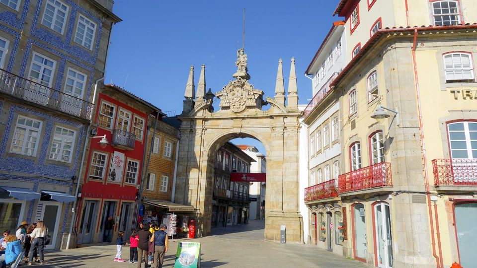 Private Tour to Guimarães and Braga, Two Incredible Cities - Pickup and Accessibility