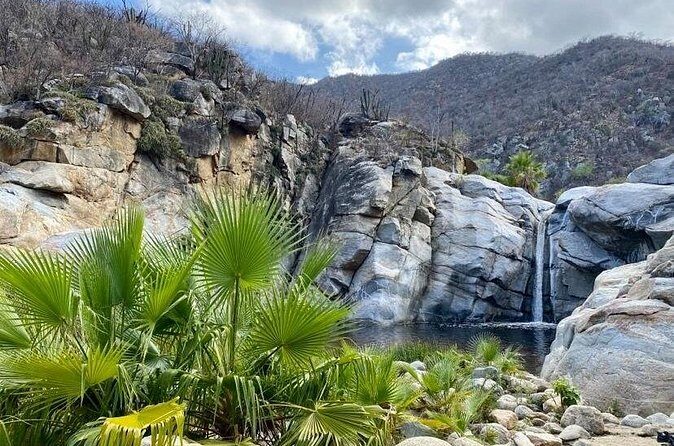 Private Tour to Hot Springs and Waterfall in Santiago - FAQ