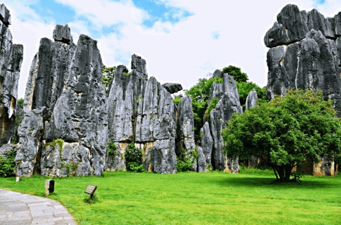 Private Tour to Kunming Stone Forest and Green Lake - Frequently Asked Questions