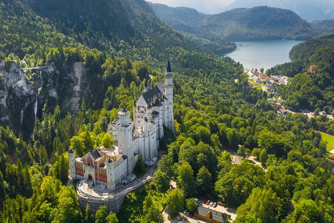 Private Tour to Neuschwanstein & Linderhof Castle With Lunch - Positive Customer Reviews