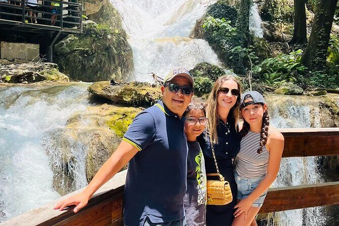 Private Tour to Santiago + Guide + Transfer - Key Points