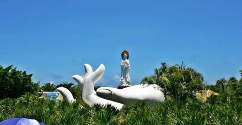 Private Tour to Sanya Nanshan Buddhsim Temple and the Beach - Tour Features