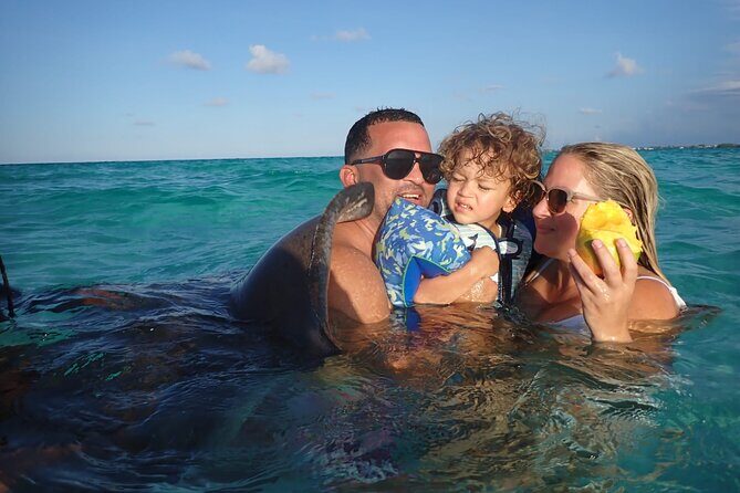 Private Tour to Stingray City & Starfish Point Beach - Key Points  