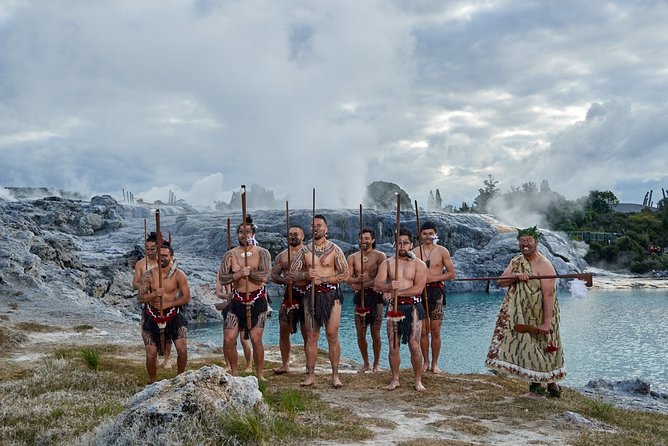 Private Tour to Te Puia, Hangi Buffet Lunch &Cultural Performance - Participant Requirements