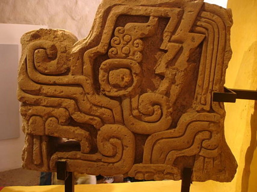 Private Tour to Tequilera Corralejo and Archaeological Zone - Plazuelas Archaeological Zone