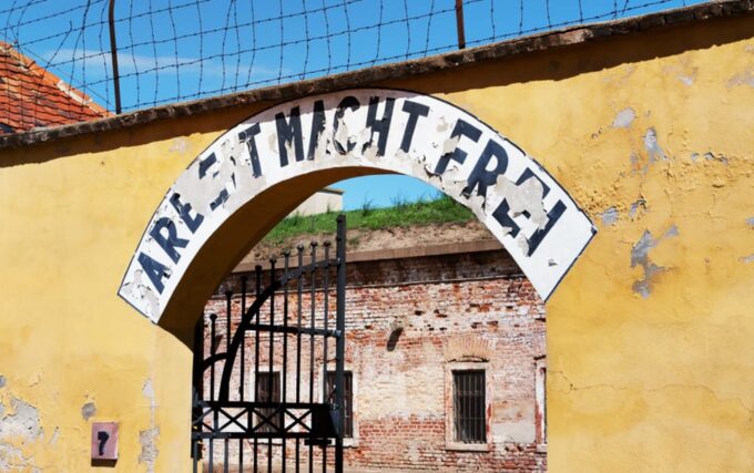Private Tour to Terezin Concentration Field - Planning Your Visit