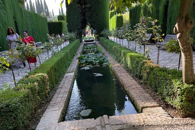 Private Tour to The Alhambra and Generalife from Motril port - The Gardens: Generalife