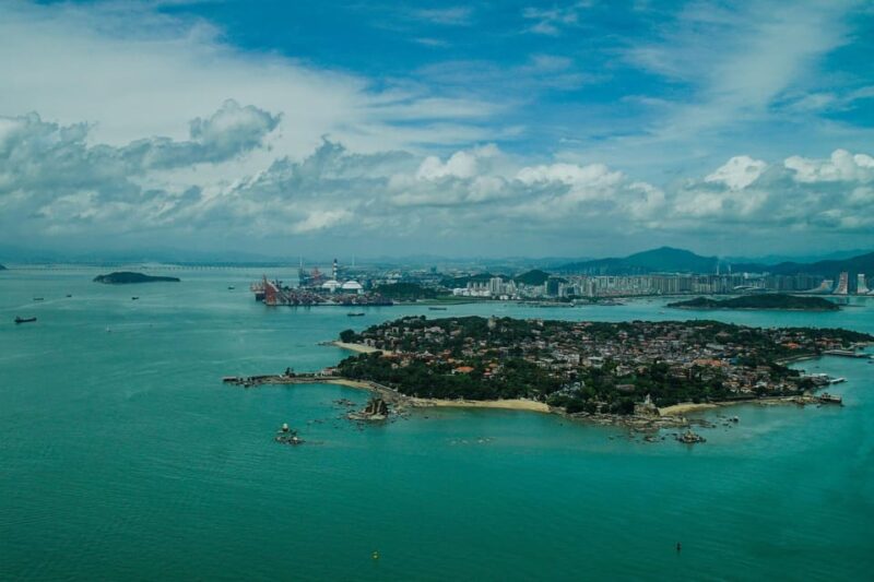 Private Tour to Xiamen Gulangyu Jiaoshu Garden Puotu Temple - Experience