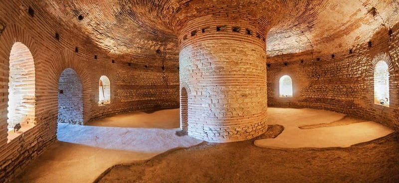Private Tour: Wine Tasting Tour, Mud Baths, History & more - Who Should Consider This Tour?