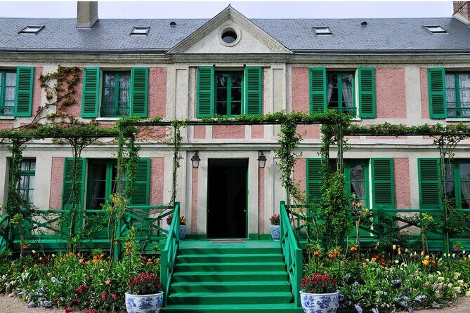 Private Tour with Guide to Midnight in Paris Movie Locations - Key Points