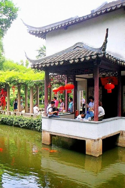 Private Tour:Zhujiajiao Water Town by German-Speaking Guide - Experience Highlights