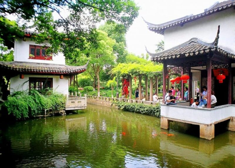 Private Tour:Zhujiajiao Water Town by German-Speaking Guide - Exploring Zhujiajiao Water Town