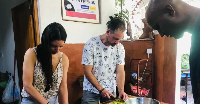 Private Traditional Sri Lankan Cooking Class in Kandy - Instructor and Experience