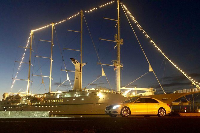 Private transfer Airport, Hotels, Pensions, Ferry, Restaurants - The Sum Up