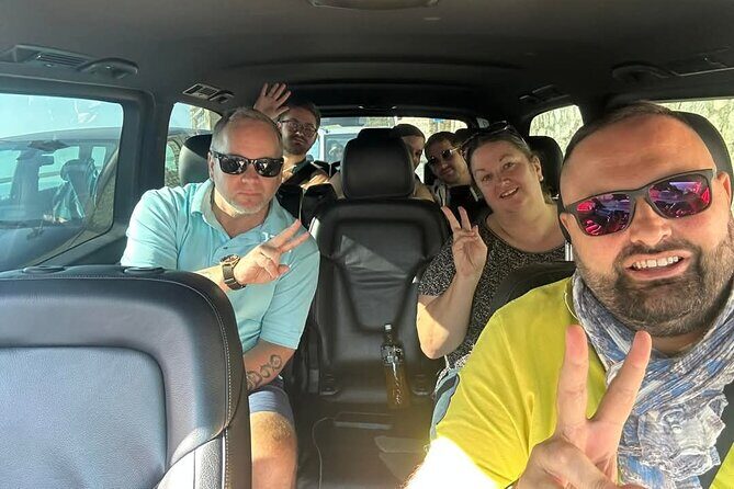 Private Transfer Between Naples and Pompeii - Key Points