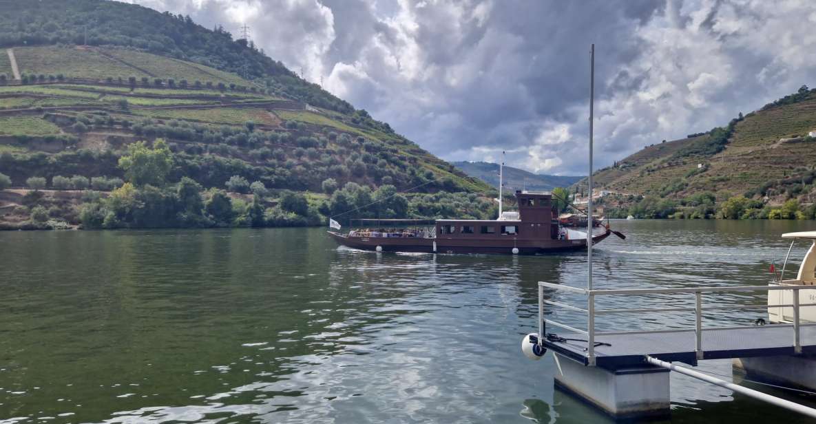 Private Transfer Between Porto and Douro Valley - Vehicle Details