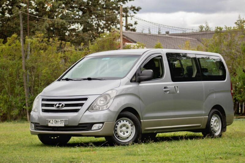 Private Transfer Between Santiago and the Airport - Pricing and Availability