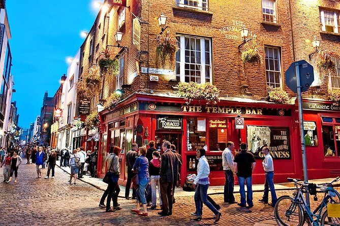 Private Transfer: Dublin Airport DUB to Dublin in Business Car - What to Expect When You Book This Service