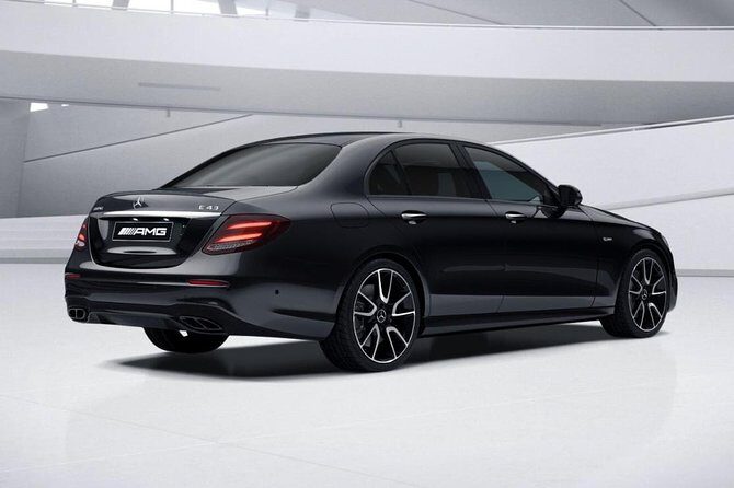 Private Transfer: Dublin Airport DUB to Dublin in Business Car - The Sum Up