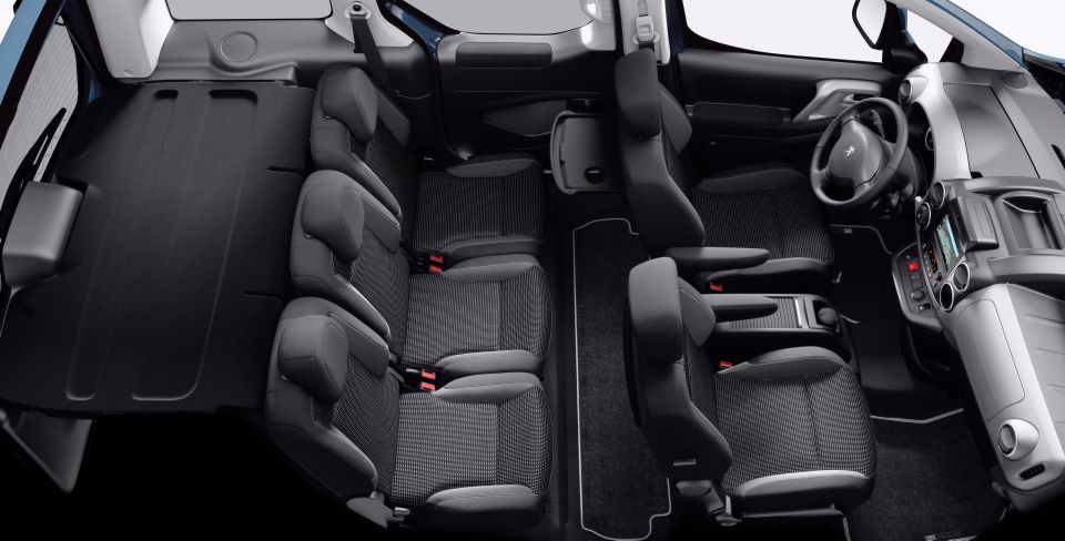 Private Transfer Fatima to Lisbon Airport - Luggage and Accessibility