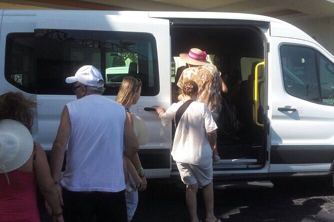 Private Transfer from 1 to 6 people Airport to Playa del Carmen - An In-Depth Look at the Experience