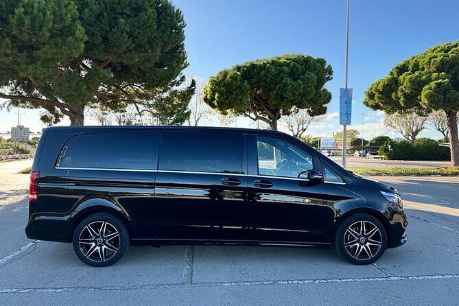 Private Transfer from Barcelona Airport to Platja d'Aro - The Logistics: What to Expect