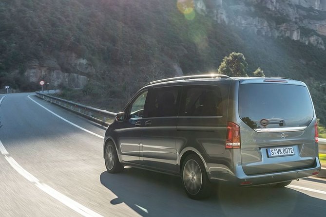 Private Transfer From Bergen Airport to City Centre - Booking and Pickup Process