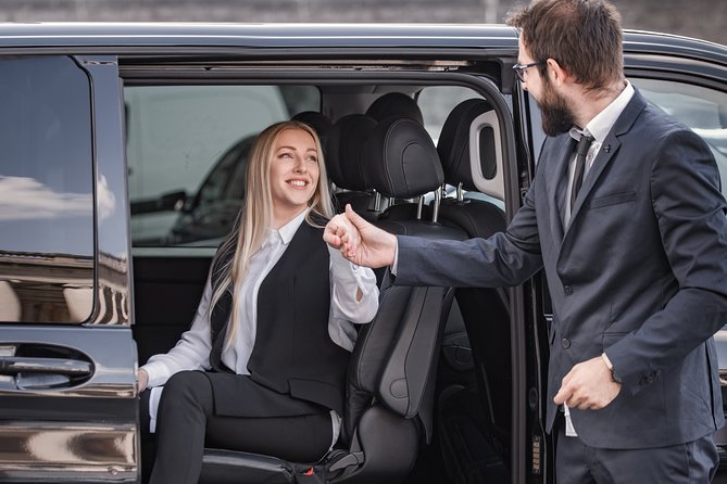 Private Transfer From BRU Airport to BRUges With Mercedes V Class 7 Pax - Comfortable Travel in Mercedes V Class