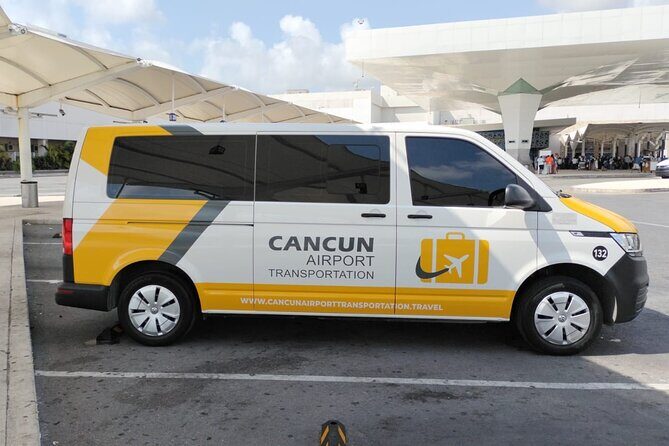 Private Transfer from Cancun Airport to Akumal - Navigating the Experience