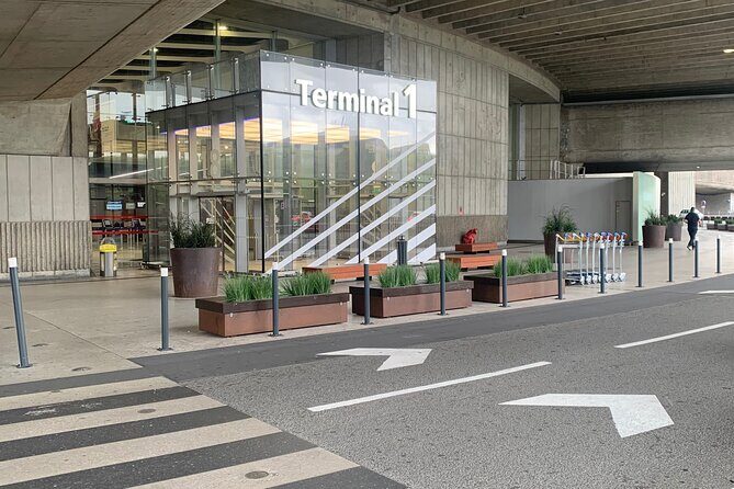 Private Transfer from CDG Airport to Paris - Vice Versa - One way - Who Is This Service Best For?