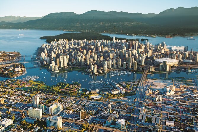 Private Transfer From City of Vancouver to Vancouver Airport (Yvr) - Vehicle and Comfort Features