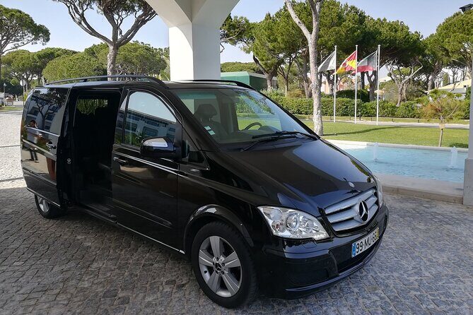 Private Transfer from Faro Airport to Pine Cliffs Hotel (4-8 pax) - FAQs