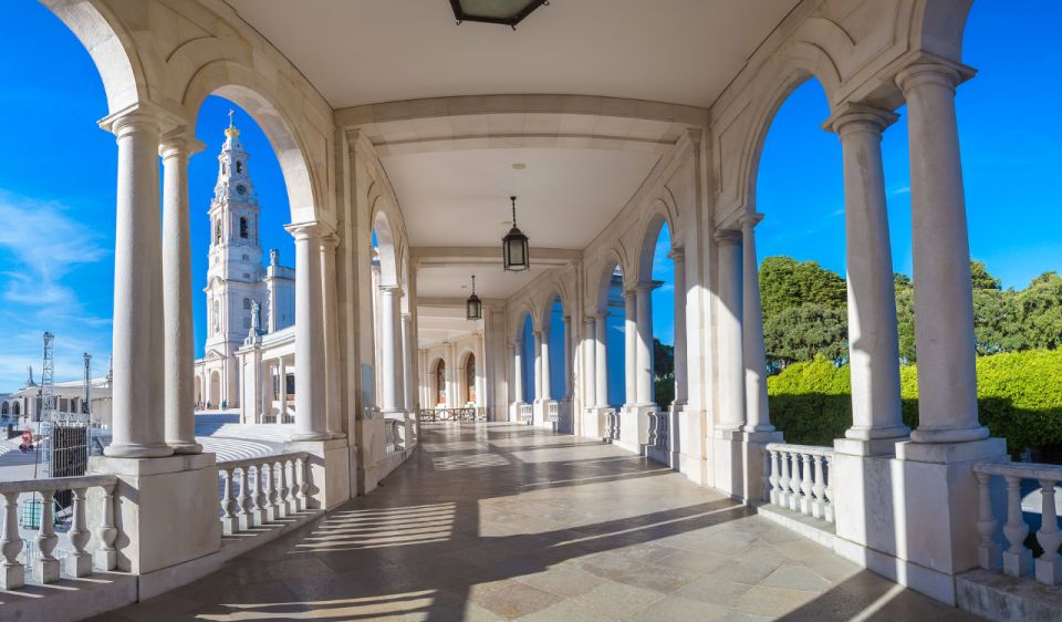Private Transfer From Lisbon to Oporto With Stop in Fatima - Seamless Travel and Comfort