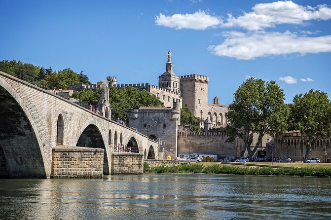Private Transfer From Marseille Airport to Avignon - Key Points