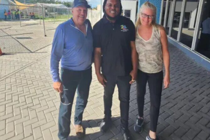 Private Transfer from MBJ to Runaway Bay/ Ocho Rios - The Scenic Route and Local Insights