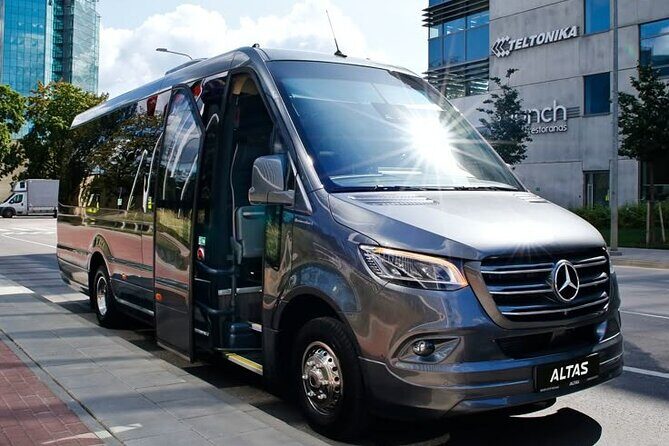 Private Transfer from Miami International Airport to City Hotels - Seamless, On-Time Service with Real-Time Monitoring