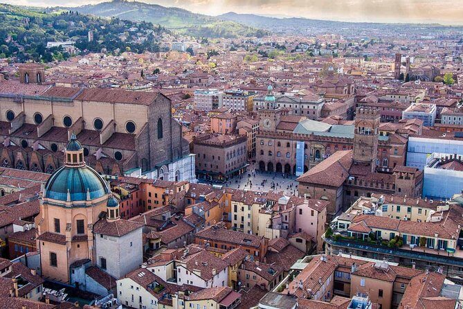 Private Transfer from Módena to Bologna (BLQ) Airport - Key Points