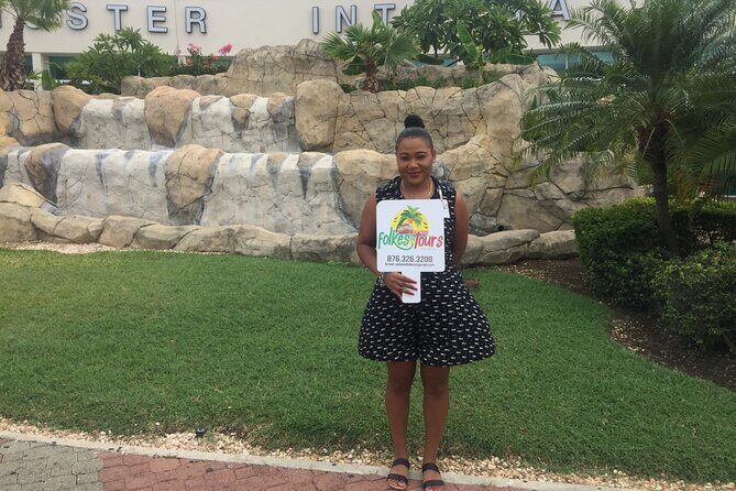 Private Transfer from Montego Bay Airport To Ocho Rios - Limitations and Considerations