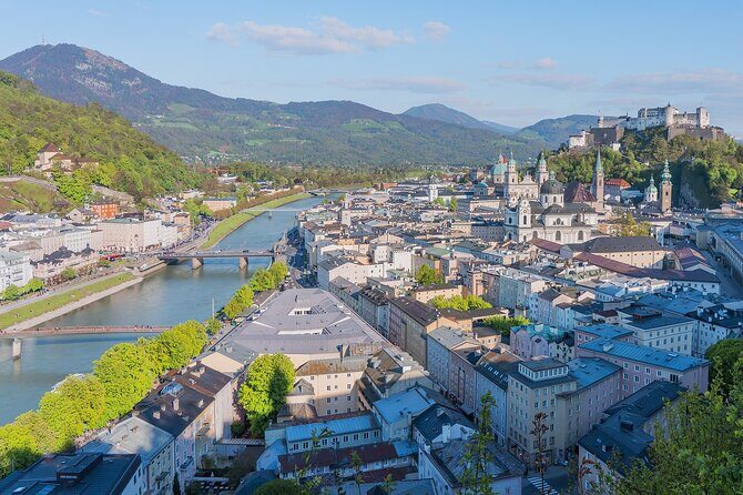 Private Transfer from Munich to Salzburg with 3h on Eagle's Nest - Key Points